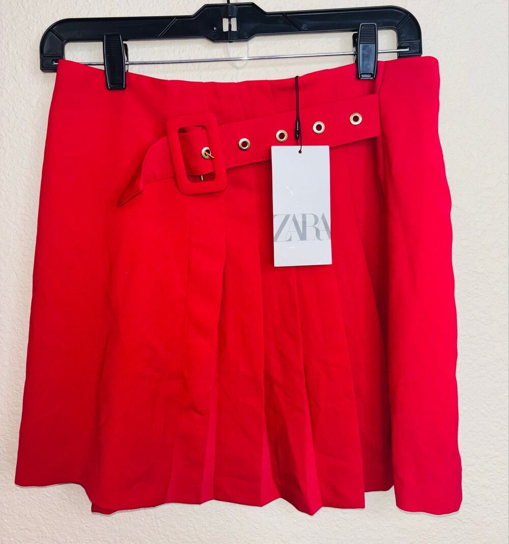 Zara Red Pleated Buckled Mini Skirt, NWT, Women's Size Med